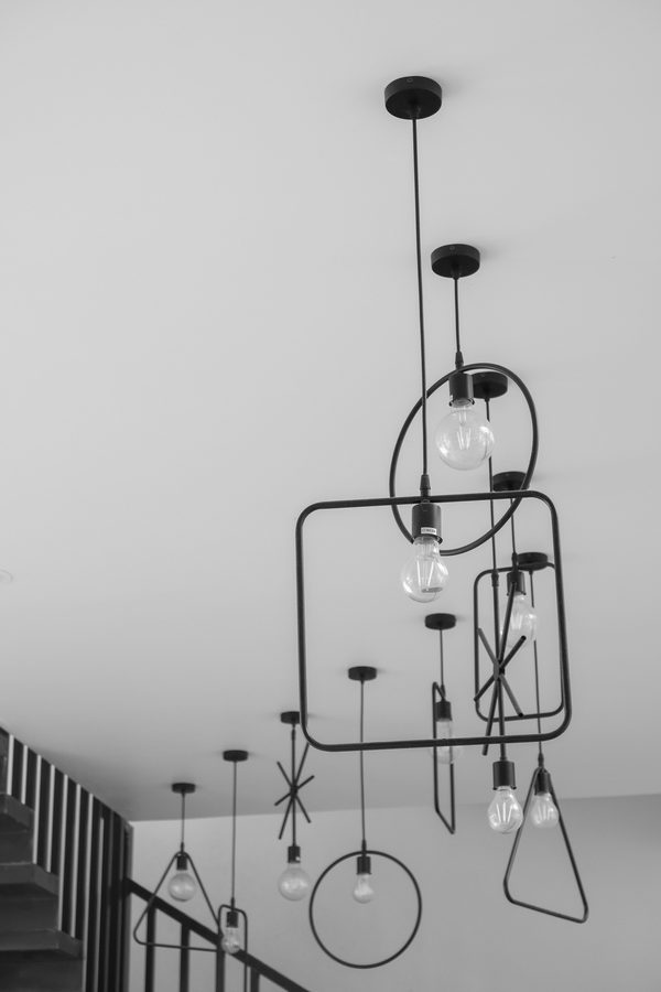 Plafonnier style industriel : l'élégance brute au plafond