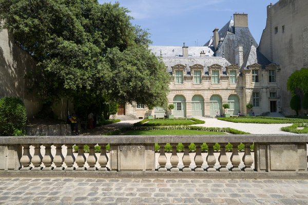 les tendances en matière d'aménagement de cour pour votre maison