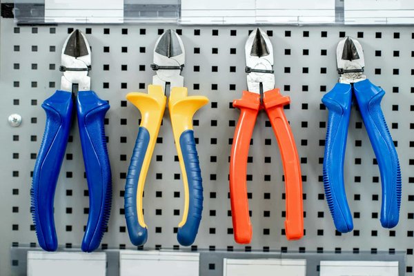 Achats de pince : les différents types disponibles sur le marché
